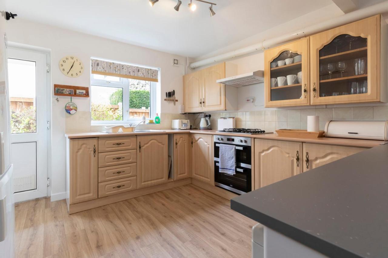 Luxury Cheltenham Home With Ev Charger - Lechampton Hills Dış mekan fotoğraf
